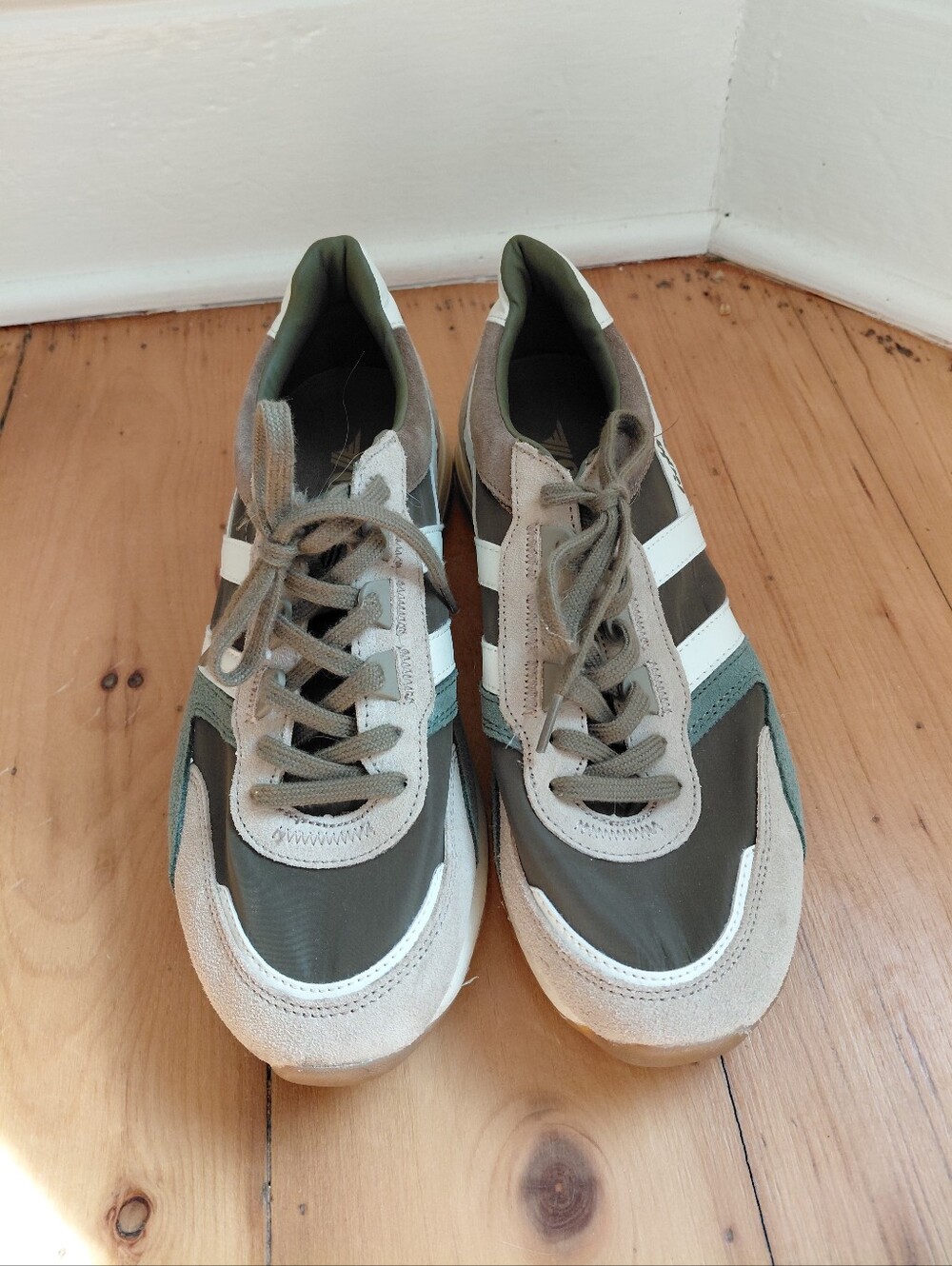 Gola Classics Women's Chicago Sneakers, Khaki Green/ Cappuccino, 10 (41) - Picture 3 of 8